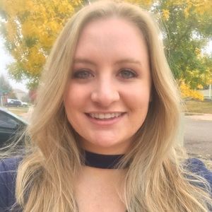 Meet your Posher, Katelyn